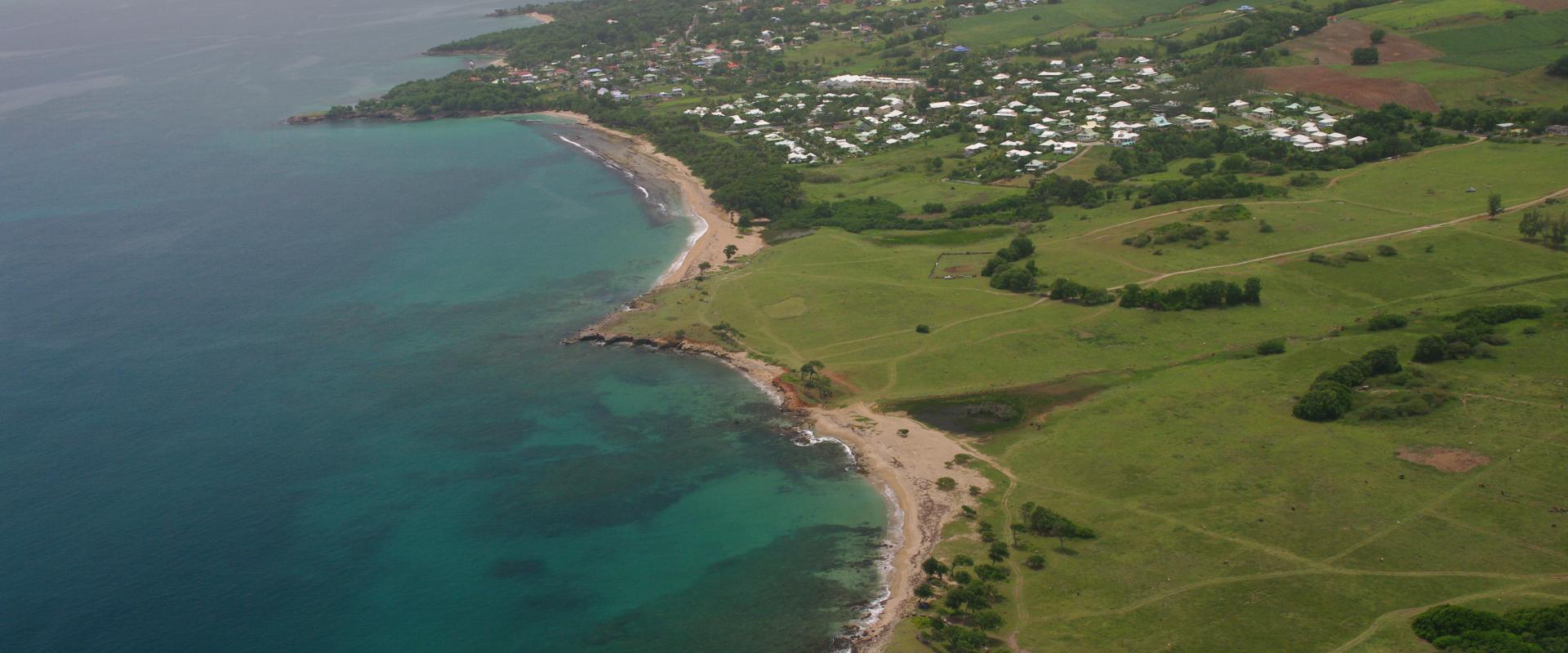 Plages de Saintes-Rose au Nord de la côte sous le vent de la Basse-Terre